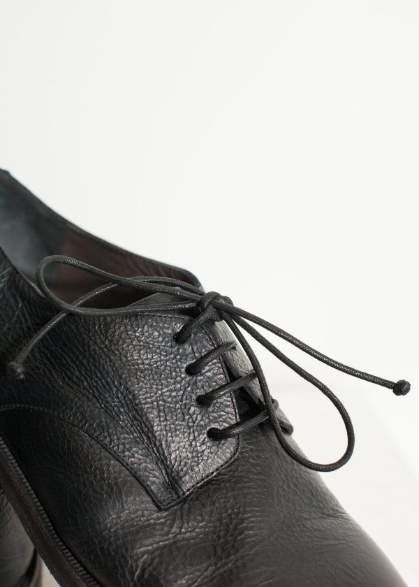 Stiro Oxford in Black Online